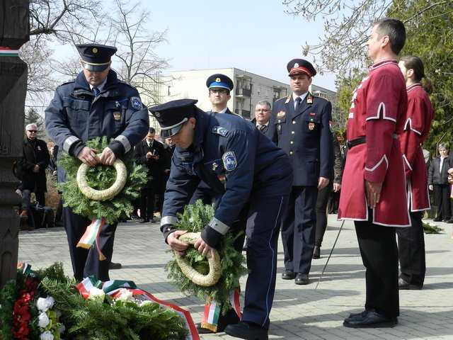 2017. március 15. 61